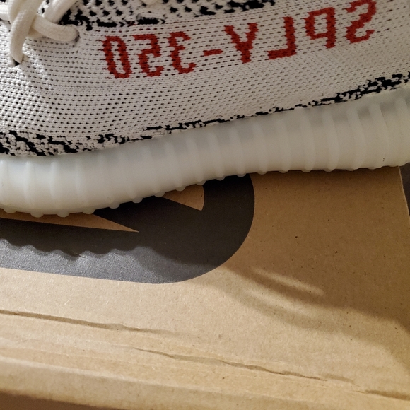 YEEZY BOOST 350 V2 main image 13